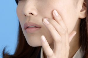 顔の脂の原因と抑える対策！洗顔や食べ物で気をつけることは？